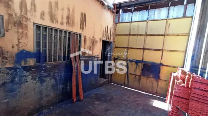 Galpão com 330m² à venda no Marta Helena