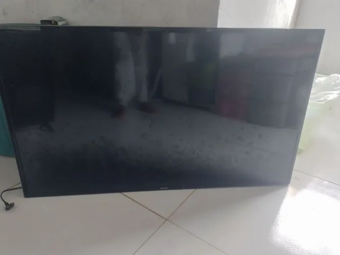 Vende-se TV Samsung 49"