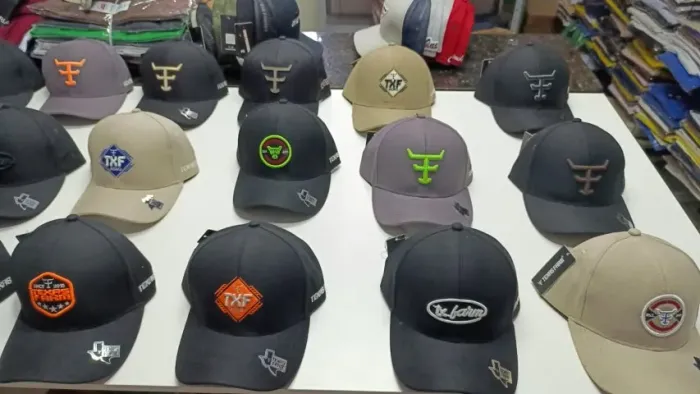 Boné de primeira linha