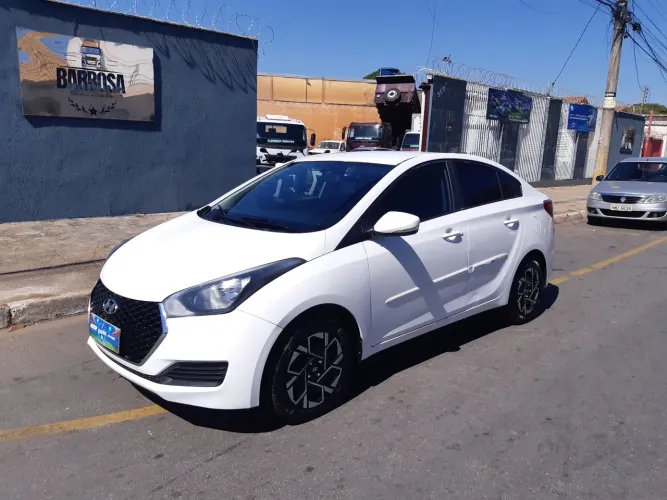 Hyundai HB20S C.plus/c.style1.0 Flex 12V Mec. 4P 2019