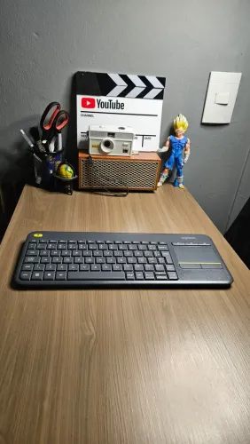 Teclado Logitech K400 com touchpad