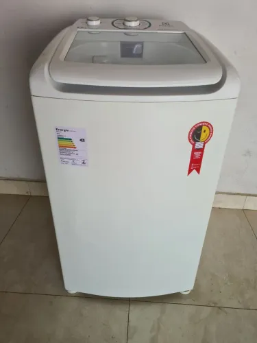 Maquina de lavar eletrolux 8,5kg semi-nova 1 ano de uso nunca passou por manutenção