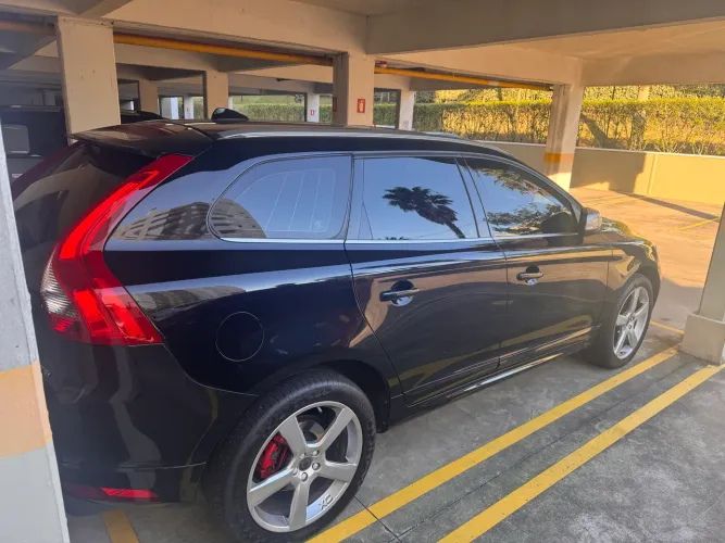 Volvo XC 60 T-5 R-design 2.0 FWD 5P 2015