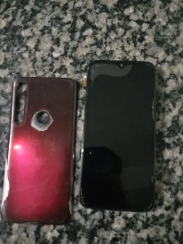 Motorola Moto G8 ? Para Peças/Reparo