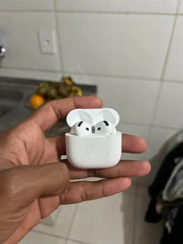 Airpods 4 cancelamento de ruído, USADO!