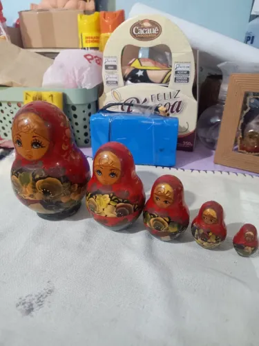 Bonecas Russas Matryoshka em Madeira - Pintadas à Mão