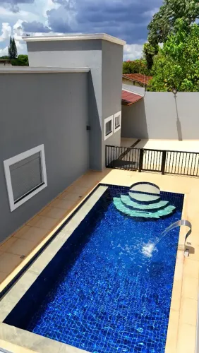 Casa mobiliada recém reformada Área comercial integrada Pet shop Clinica Veterinária