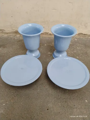 Vaso e boleira para festas.