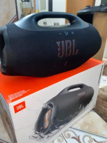JBL bombox4 original com 5 meses de uso nova sem nenhum detalhe!