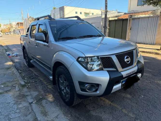 Nissan Frontier SV AT. CD 4X4 2.5 TB Dies. Aut. 2015