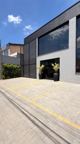 PONTO COMERCIAL , NA MELHOR LOCALIZAÇÃO DE PAULÍNIA , 13 SALAS , COM AR E ENERGIA SOLAR.