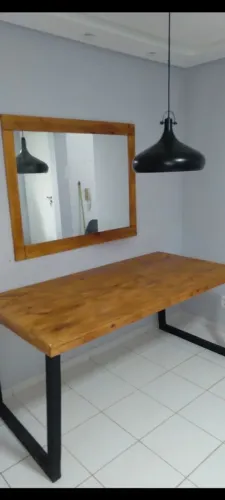 Espelho com moldura