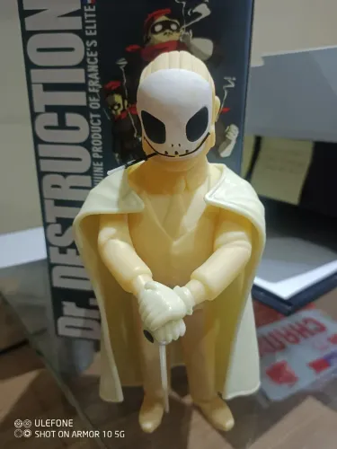 Art toy Dr. Destruction Muttpop Glow in the Dark( Brilho no escuro)