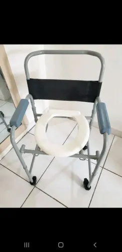 Cadeira de roda + cadeira de banho