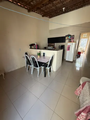 VENDE-SE CASA EM MESSEJANA