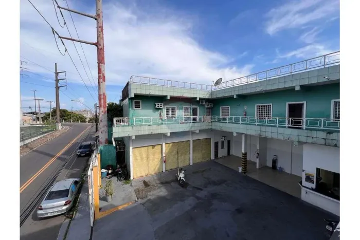 Prédio Comercial e Residencial no São Raimundo