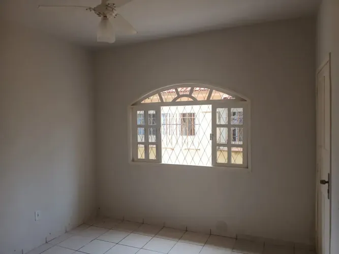 Imóvel para aluguel possui 90 metros quadrados com 3 quartos em Santo Antônio - Vitória -