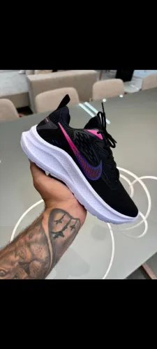 Tênis feminino