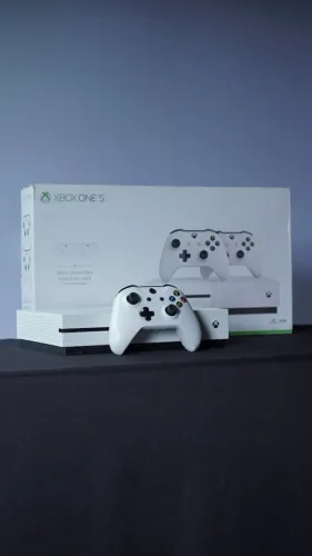 Console Xbox One S 1TB - Branco [com caixa] por R$ 1.199
