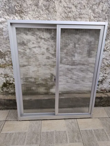 Janela de alumínio