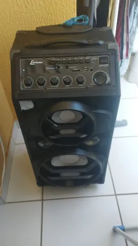 Caixa de som amplificada Lenox