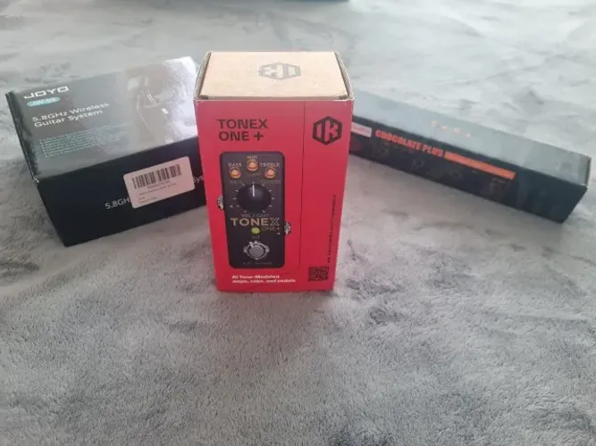 Pedal de efeitos TONEX ONE PLUS com Acessórios