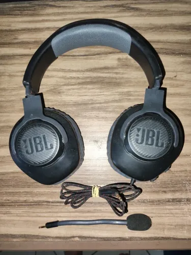 Vendo fone headset JBL Quantum 