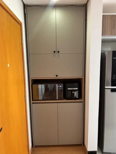Armário Planejado Multifuncional 2,45 m | Excelente Estado | Cozinha/Despensa