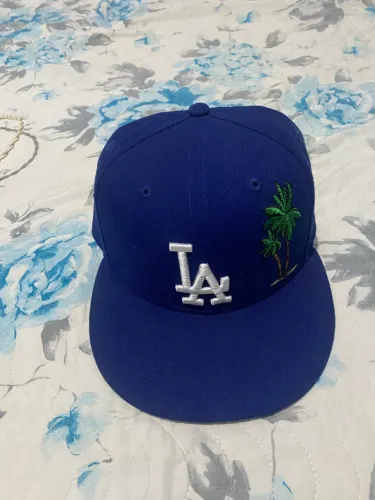 Boné New Era 59FIFTY dos Los Angeles Dodgers na cor azul royal