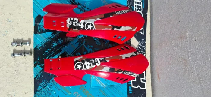 Protetor de Mão Circuit Sx P/ Motos com Freio a Disco Vermelho