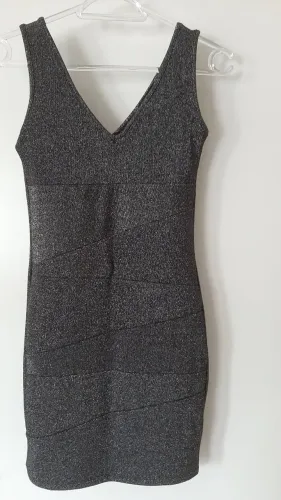 Vestido chumbo com brilho