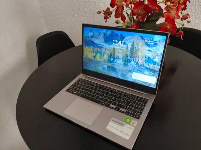 Samsung Book X40 i5 10ª geração + NVIDIA 2GB + SSD 256GB + 8GB RAM ? R$ 2.099