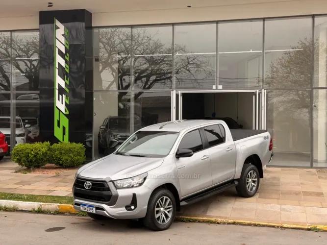 Toyota Hilux CD SR 4X4 2.8 TDI Diesel Aut. 2025