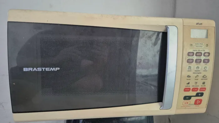 MICRO-ONDAS BRASTEMP 22L (USADO)