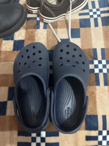 Crocs tamanho 26/27