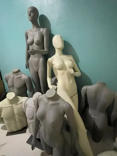 Kit com 10 manequins
