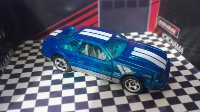 Kit 2 Hotwheels Muscle Car (Dodge challenger Demon 18 e 92 Ford Mustang)