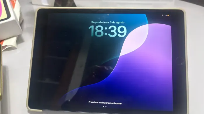 iPad 7ª Geração 128GB Wi-Fi + Cellular (Com Nota Fiscal e Acessórios)