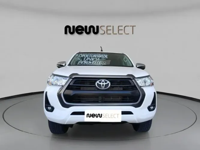 Toyota Hilux CD SR 4X4 2.8 TDI Diesel Aut. 2025