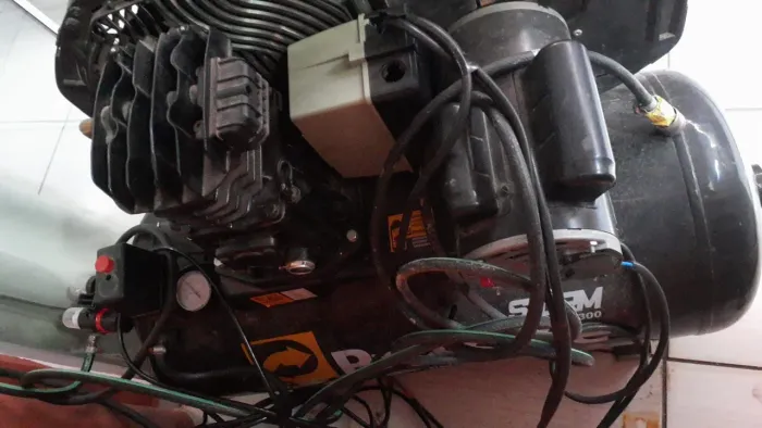 Compressor de ar 10 pés 110 litros com nota fiscal pronto pra uso .p