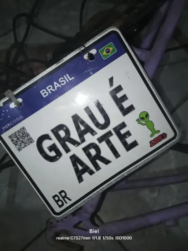 Placa grau e arte em zinco para bike