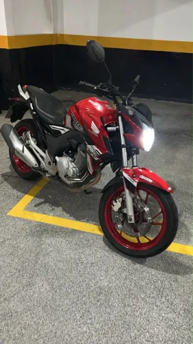 Twister 2021/2021 com abs chave reserva e manual.