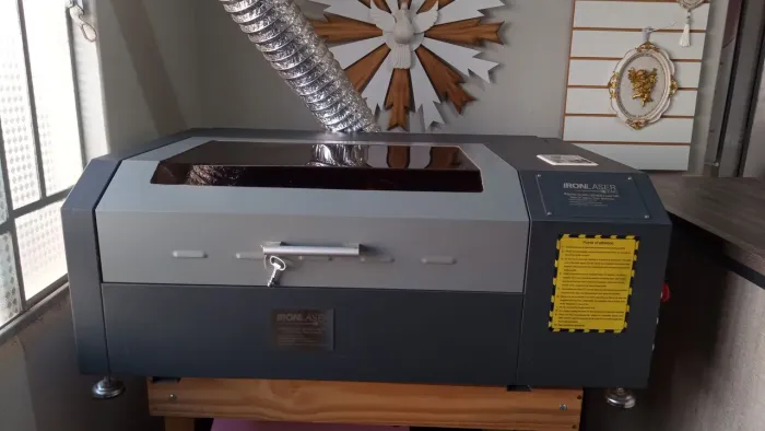 Vende CNC laser 60x40  60w Bomba agua