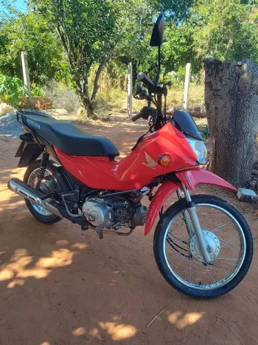 Vendo Pop 110i, 2021, toda em dias e de único dono.