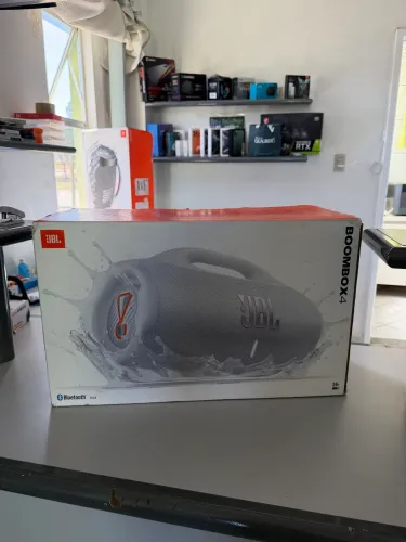 JBL Bombox 4