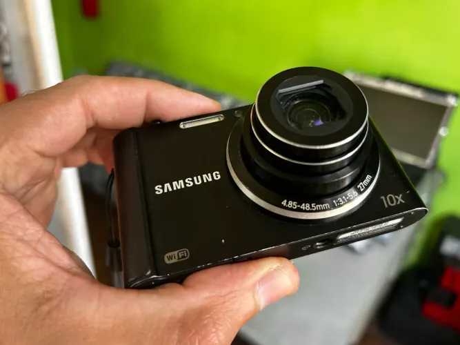 Câmera Digital Samsung ST200F