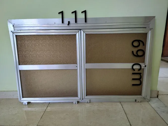 Porta alumínio pia