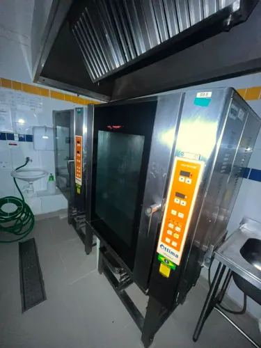 Forno combinado Prática