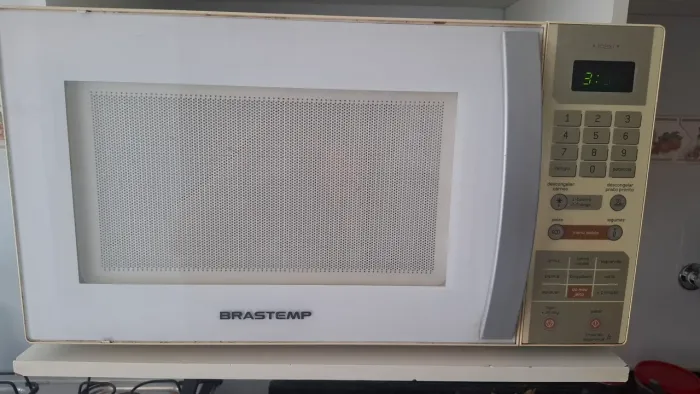 MICRO-ONDAS BRASTEMP MAXI