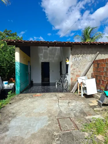 Casa a venda na tabuba praia , rua da associação